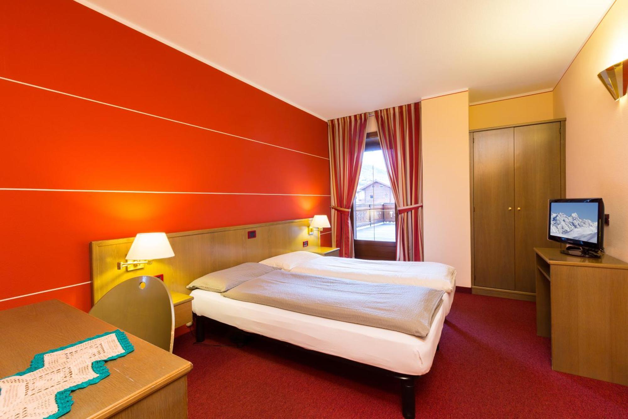 Hotel Krone Livigno Extérieur photo